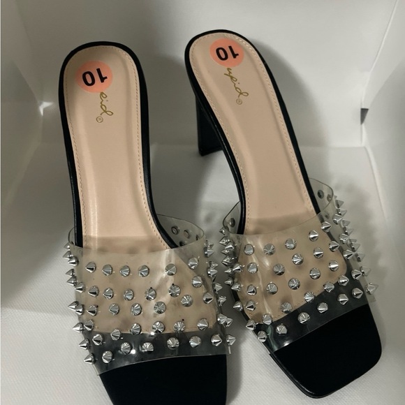 Spiked Qupid Slingback Heels - Picture 2 of 3